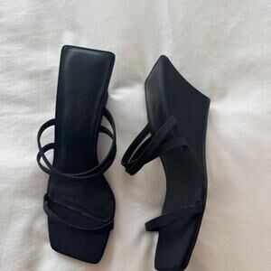 St agni black strappy square toe heels